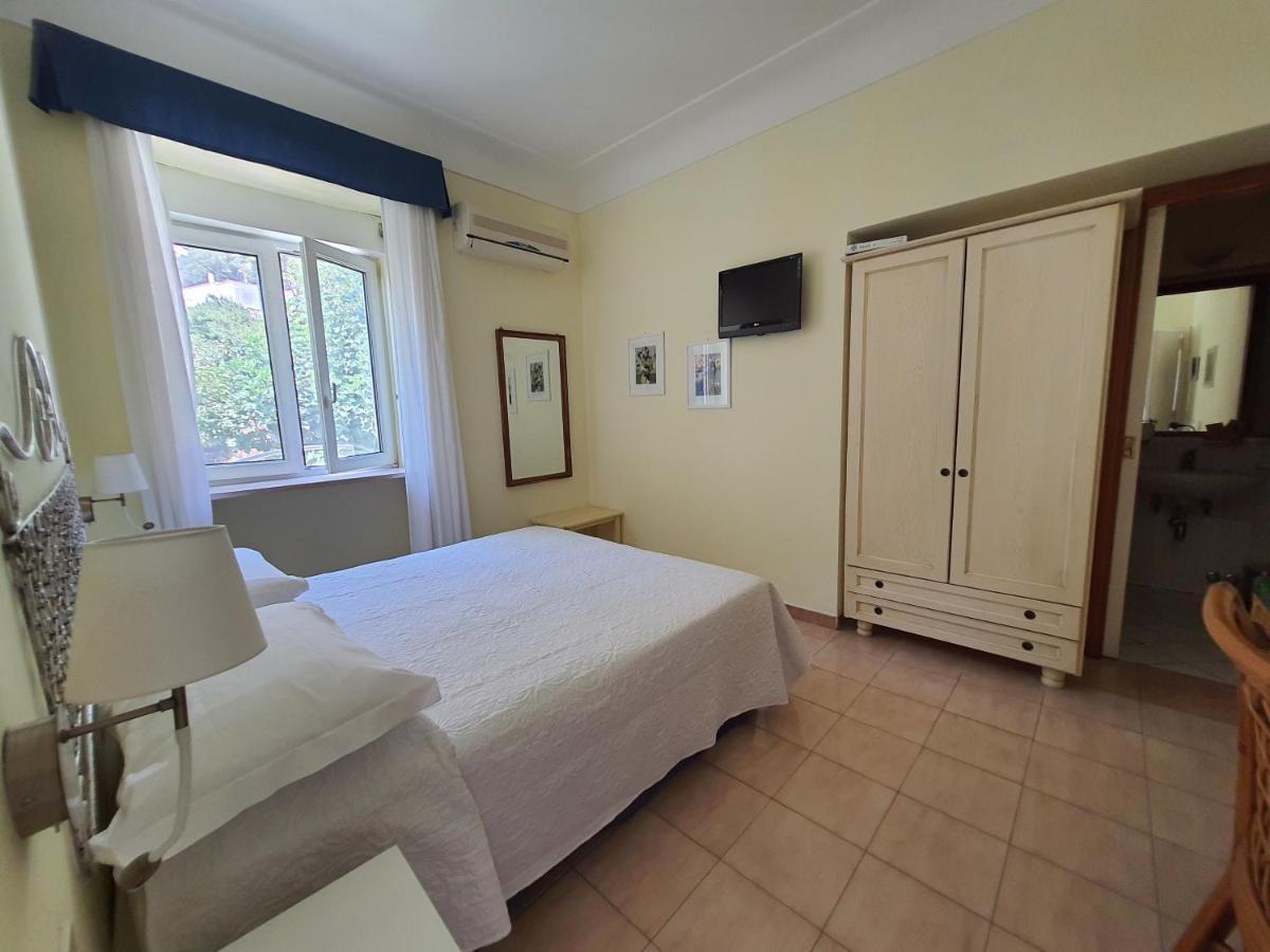 Hotel Nautilus Capri Buitenkant foto